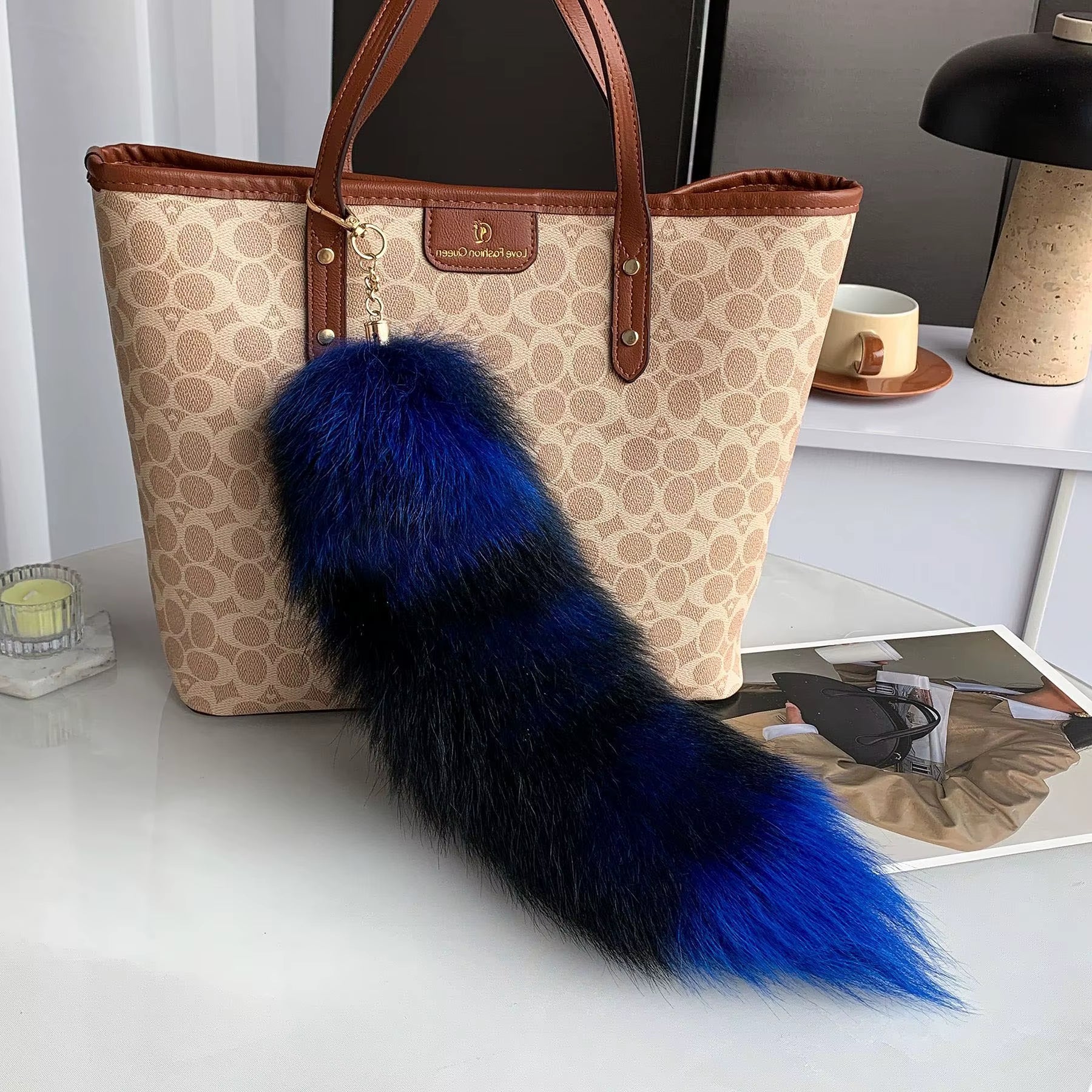 Natural Fox Fur Tail Keychain Furry 2024 Y2K Beautiful Accesory Length 40Cm Car Keychain for Women Fluffy Key Chain